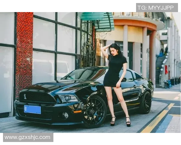 当足球明星邂逅绝世美女瞬间的心动与尴尬趣事揭秘 当足球明星邂逅绝世美女瞬间的心动与尴尬趣事揭秘